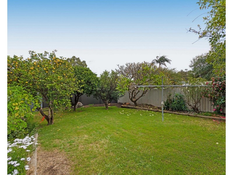 26B Blackburne Drive, Kelmscott WA 6111
