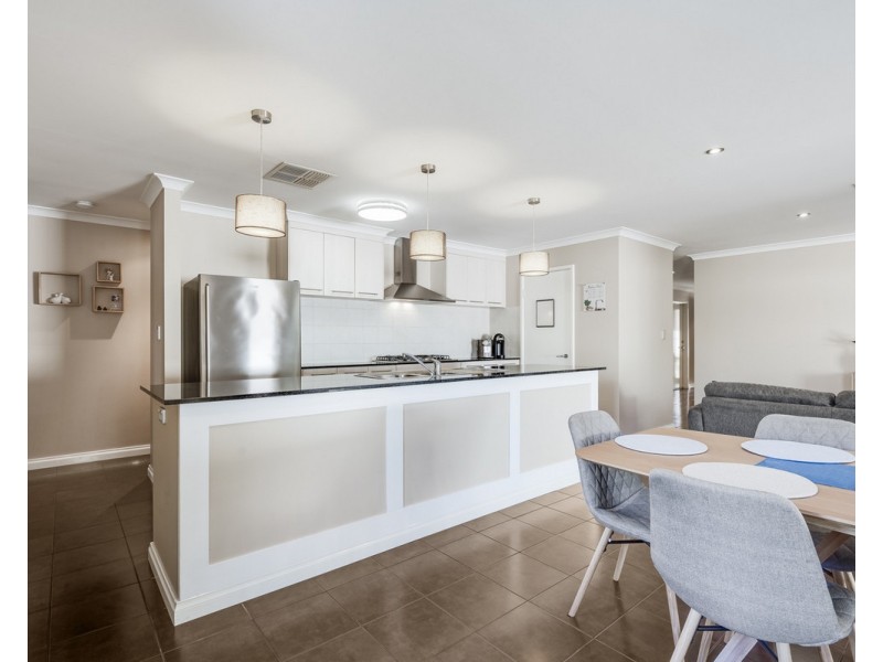 9 Pheasant Close, Seville Grove WA 6112