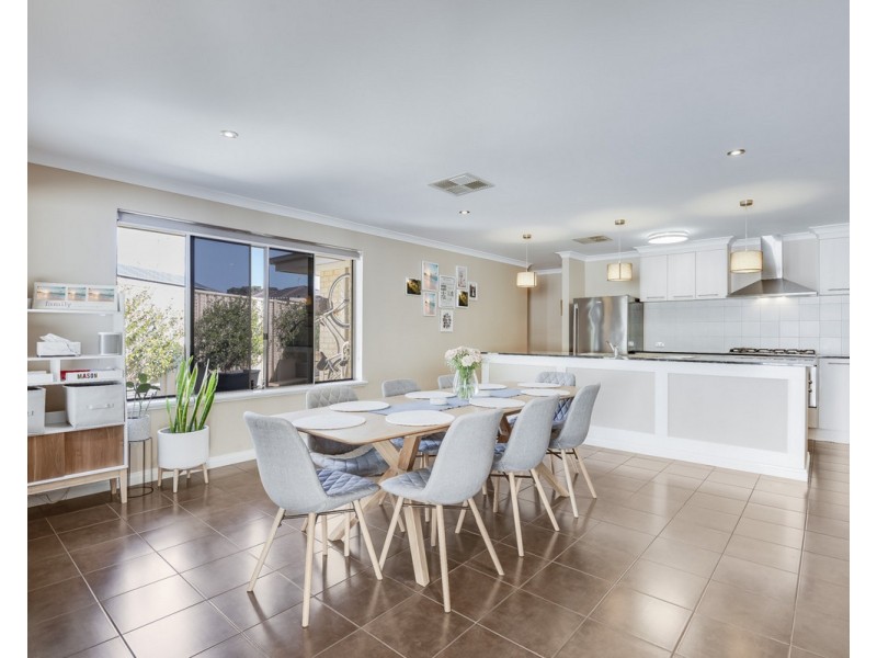 9 Pheasant Close, Seville Grove WA 6112