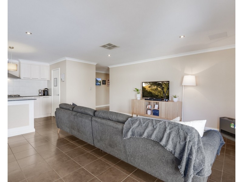 9 Pheasant Close, Seville Grove WA 6112