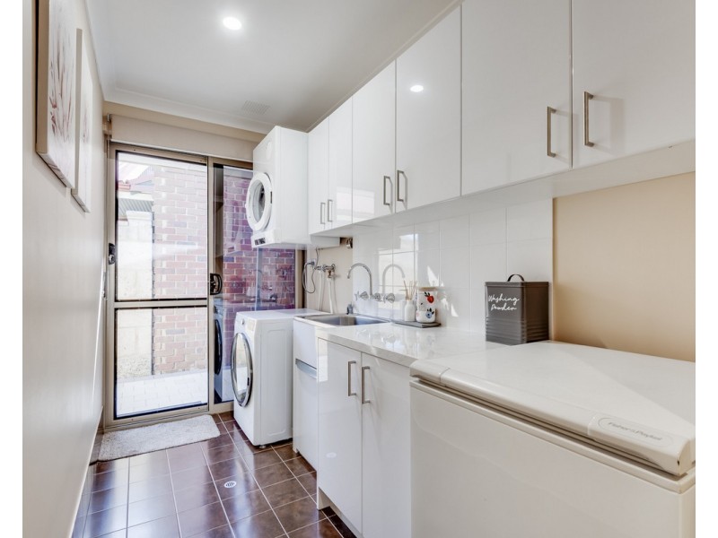 9 Pheasant Close, Seville Grove WA 6112