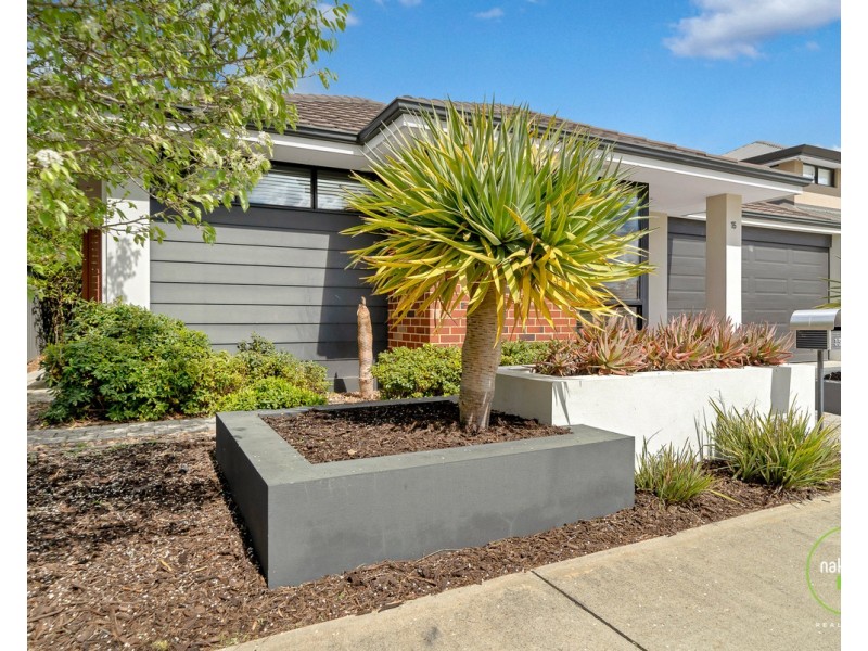 15 Jindabyne Street, Hilbert WA 6112