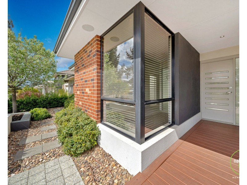 15 Jindabyne Street, Hilbert WA 6112