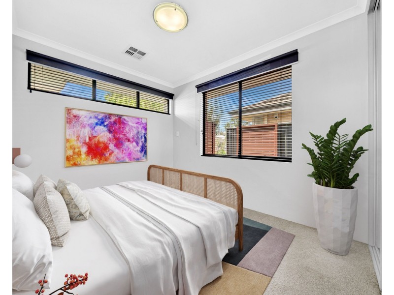 15 Jindabyne Street, Hilbert WA 6112