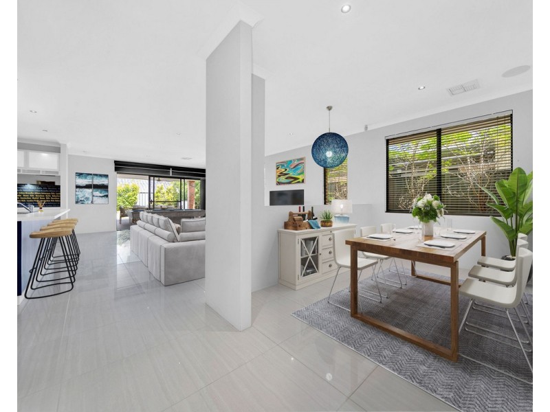 15 Jindabyne Street, Hilbert WA 6112