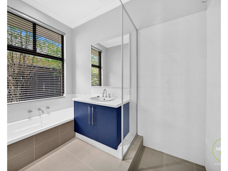 15 Jindabyne Street, Hilbert WA 6112