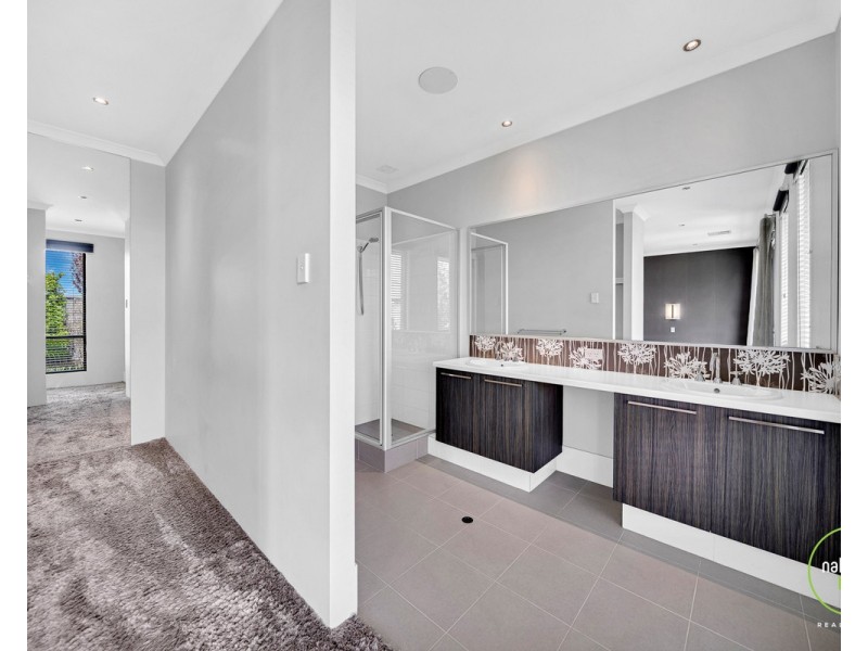 15 Jindabyne Street, Hilbert WA 6112