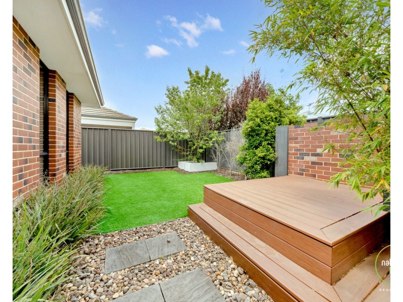 15 Jindabyne Street, Hilbert WA 6112