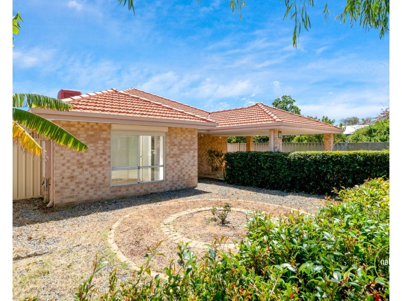 148 Hamilton Street, Queens Park WA 6107