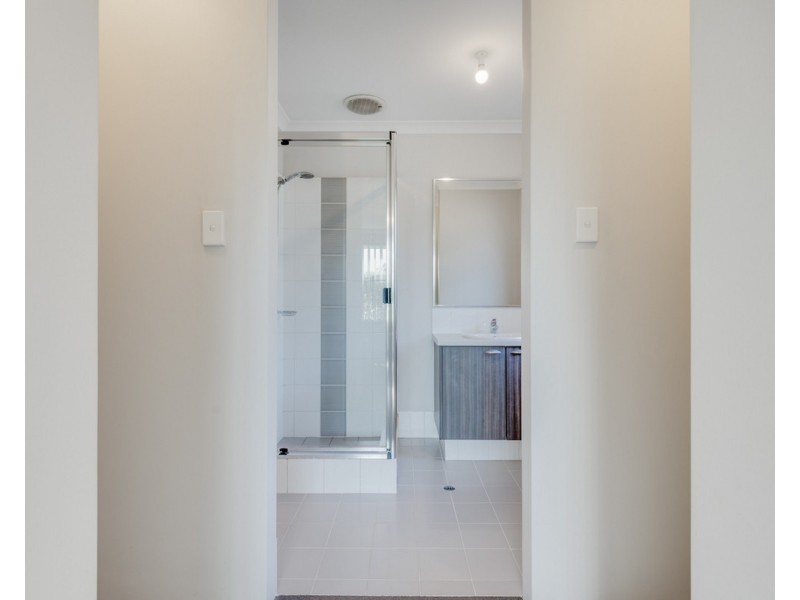 18 Bundoran Approach, Hilbert WA 6112