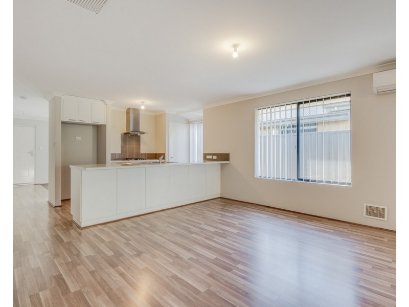 18 Bundoran Approach, Hilbert WA 6112