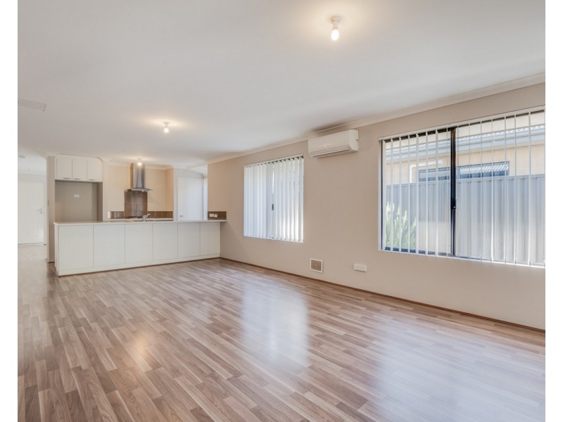 18 Bundoran Approach, Hilbert WA 6112