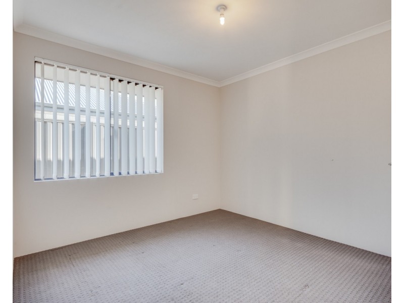 18 Bundoran Approach, Hilbert WA 6112