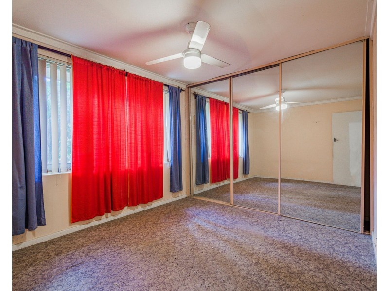 8 Chamberlain Way, Armadale WA 6112