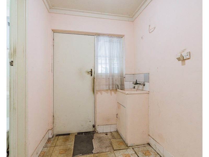 8 Chamberlain Way, Armadale WA 6112