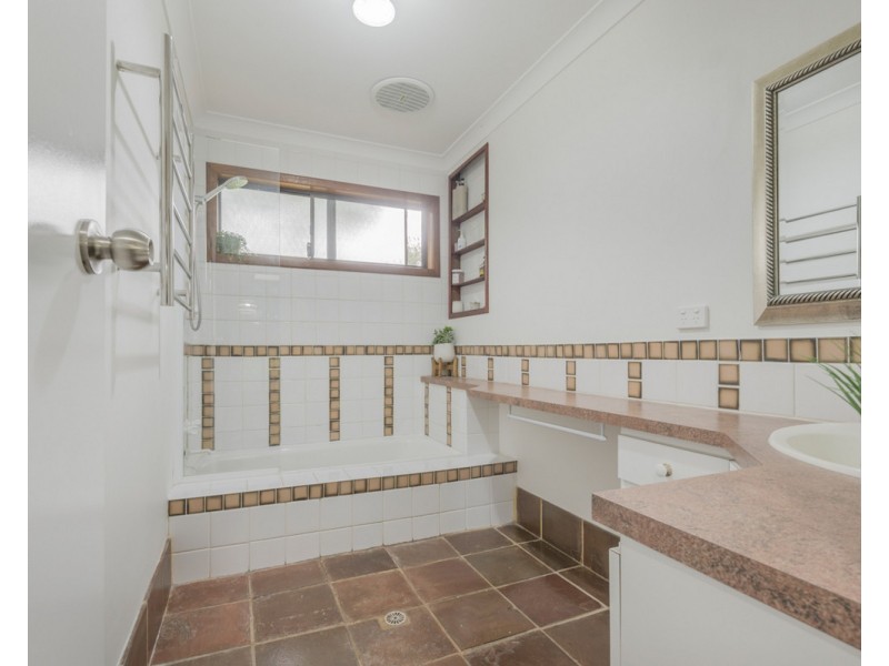 12 Blackwood Drive, Mount Nasura WA 6112