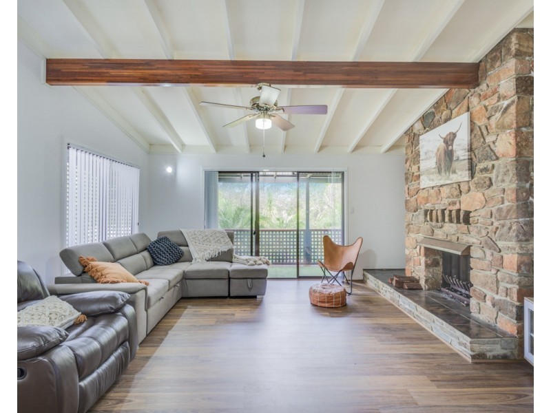 12 Blackwood Drive, Mount Nasura WA 6112