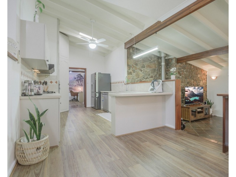 12 Blackwood Drive, Mount Nasura WA 6112