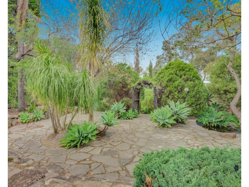 12 Blackwood Drive, Mount Nasura WA 6112