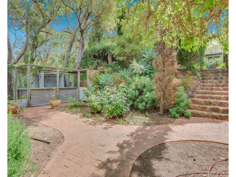 12 Blackwood Drive, Mount Nasura WA 6112