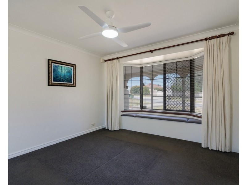 3 Excalibur Circle, Camillo WA 6111