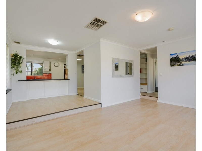 3 Excalibur Circle, Camillo WA 6111