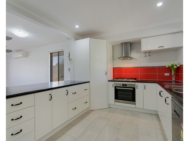 3 Excalibur Circle, Camillo WA 6111