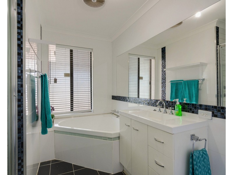 3 Excalibur Circle, Camillo WA 6111