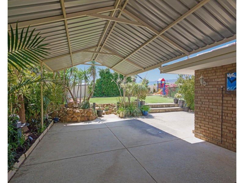 3 Excalibur Circle, Camillo WA 6111