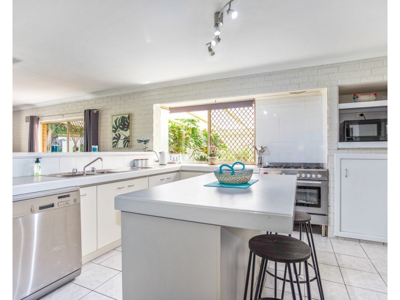 16 Ammerdown Place, Erskine WA 6210