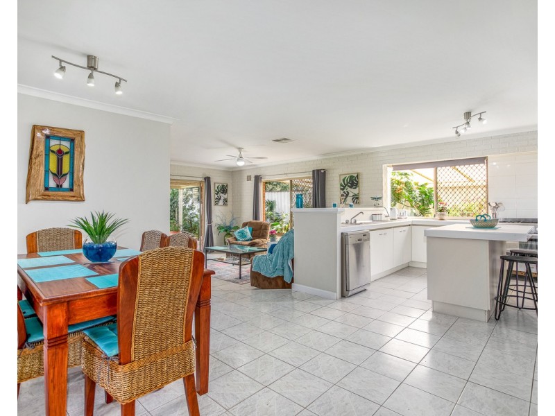 16 Ammerdown Place, Erskine WA 6210