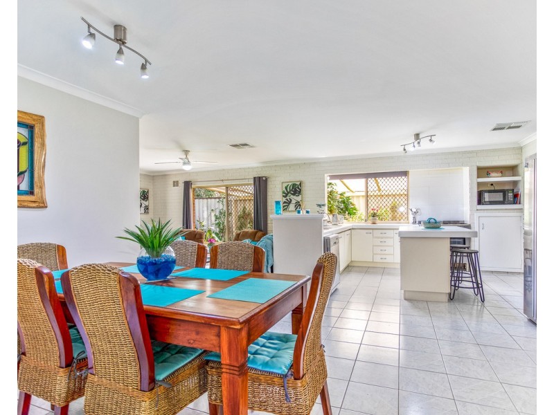 16 Ammerdown Place, Erskine WA 6210