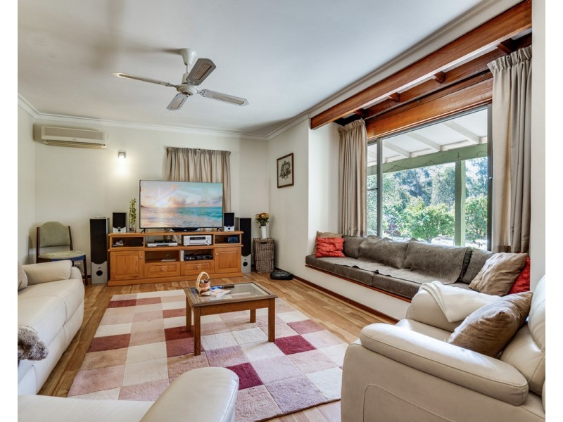 64 Cross Road, Bedfordale WA 6112