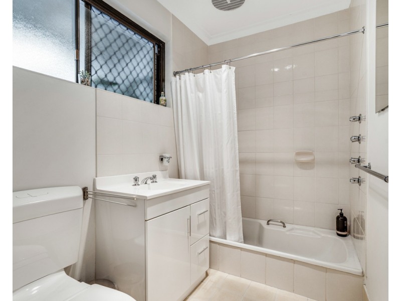 64 Cross Road, Bedfordale WA 6112