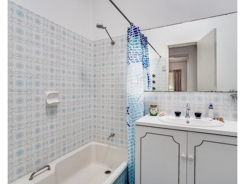 64 Cross Road, Bedfordale WA 6112