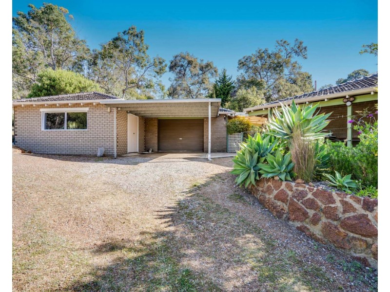 64 Cross Road, Bedfordale WA 6112
