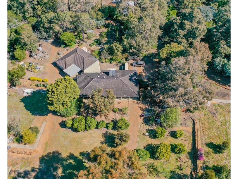 64 Cross Road, Bedfordale WA 6112