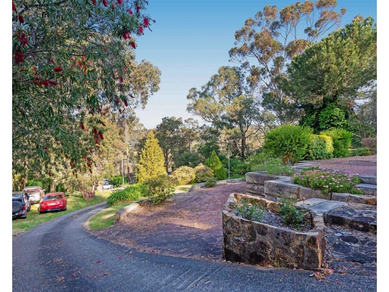 22 Croyden Road, Roleystone WA 6111