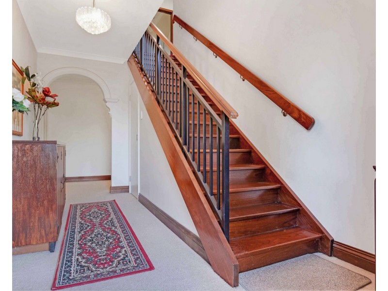 22 Croyden Road, Roleystone WA 6111