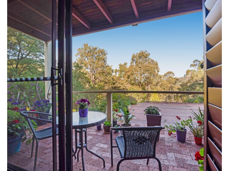 22 Croyden Road, Roleystone WA 6111