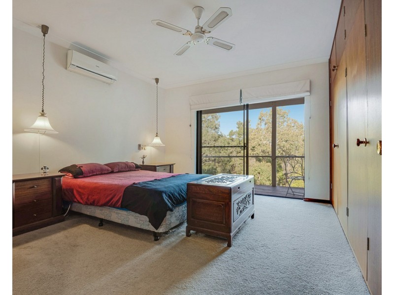 22 Croyden Road, Roleystone WA 6111