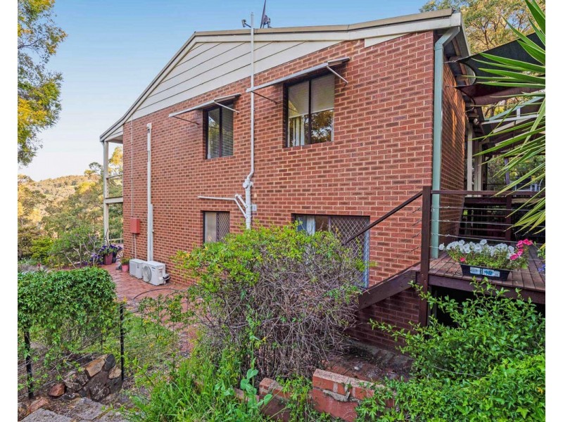 22 Croyden Road, Roleystone WA 6111