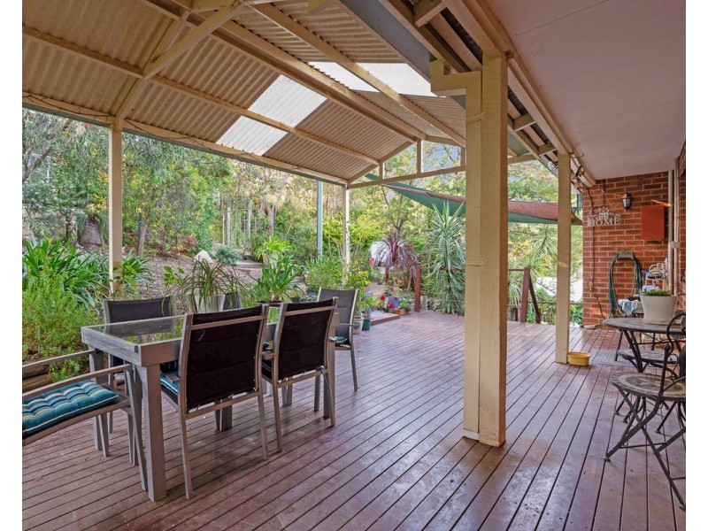 22 Croyden Road, Roleystone WA 6111