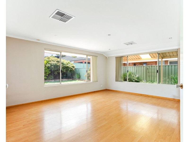 13 Heysen Parade, Southern River WA 6110