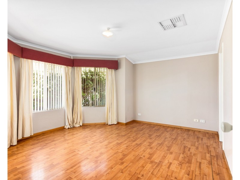 13 Heysen Parade, Southern River WA 6110