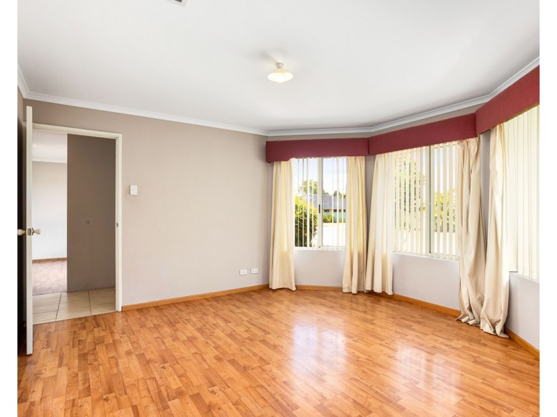 13 Heysen Parade, Southern River WA 6110