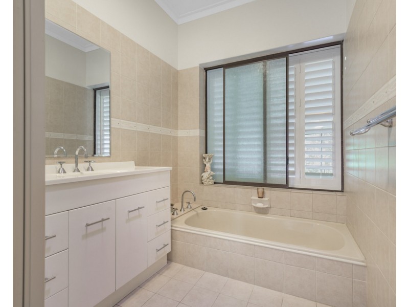 444 Canns Road, Bedfordale WA 6112