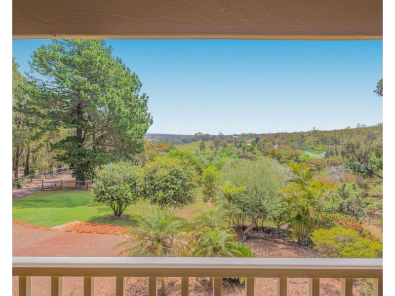 444 Canns Road, Bedfordale WA 6112