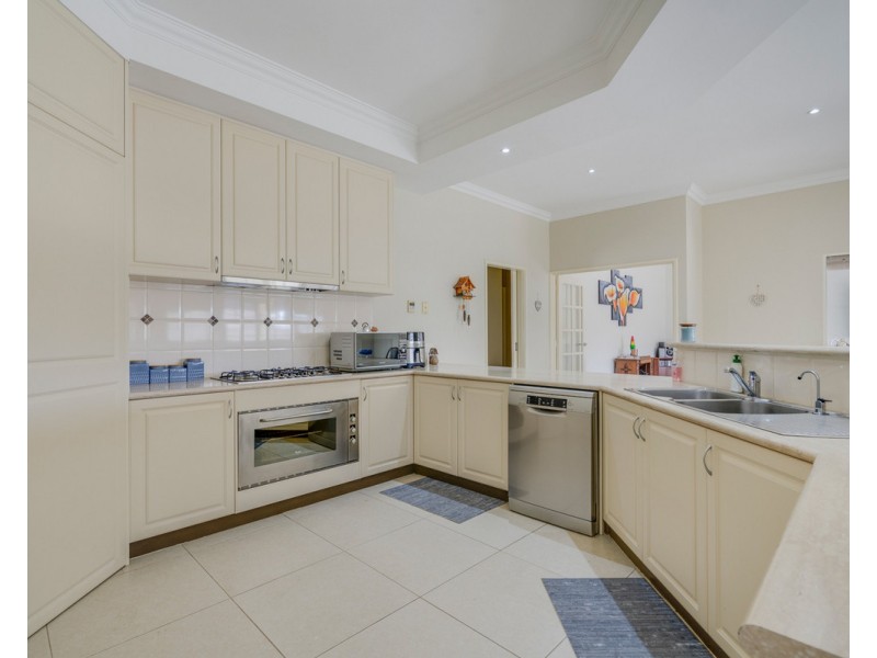 27 Lexington Avenue, Canning Vale WA 6155