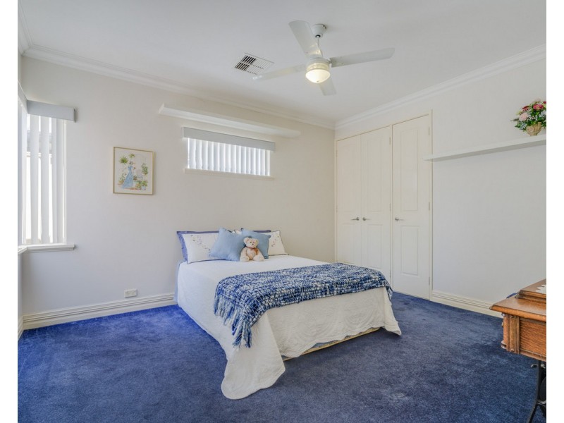 27 Lexington Avenue, Canning Vale WA 6155